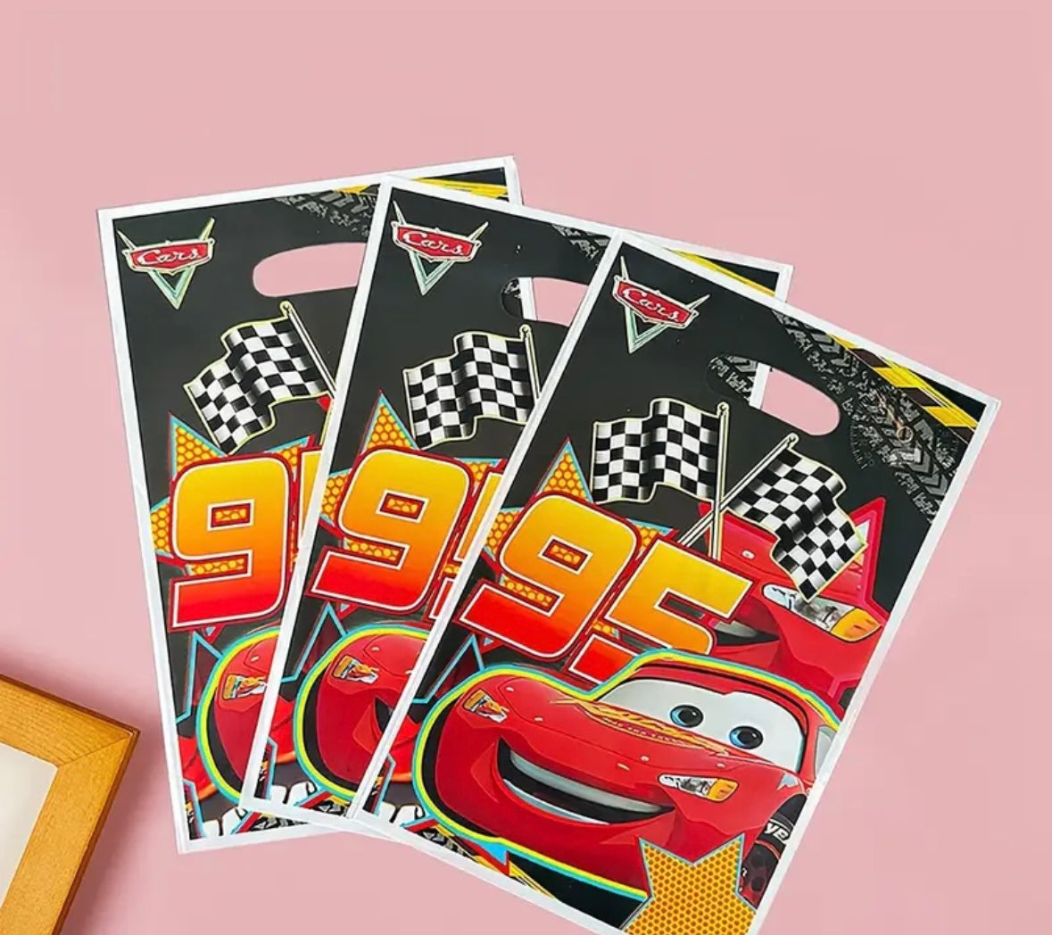 Kit déco à thème - Cars – Flash McQueen Run Festif 974