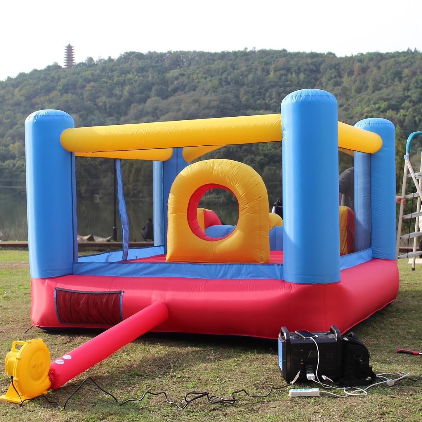 Château Gonflable – Modèle “Château Morange”